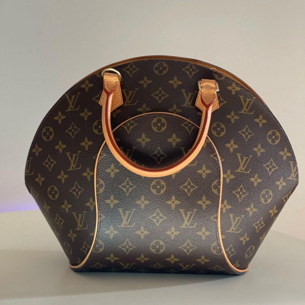 Louis Vuitton Elipse PM Monogram Canvas Hand Bag | Amazing condition like NEW!